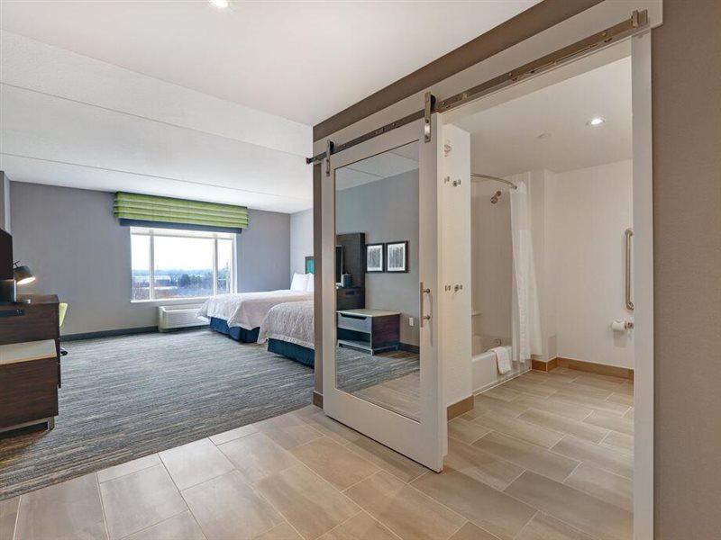 Hampton Inn Peterborough Luaran gambar