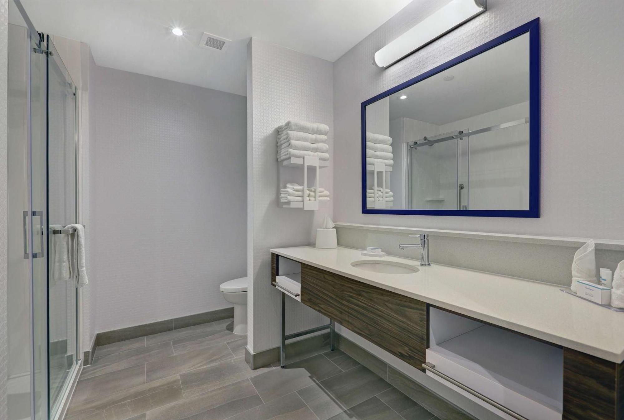 Hampton Inn Peterborough Luaran gambar