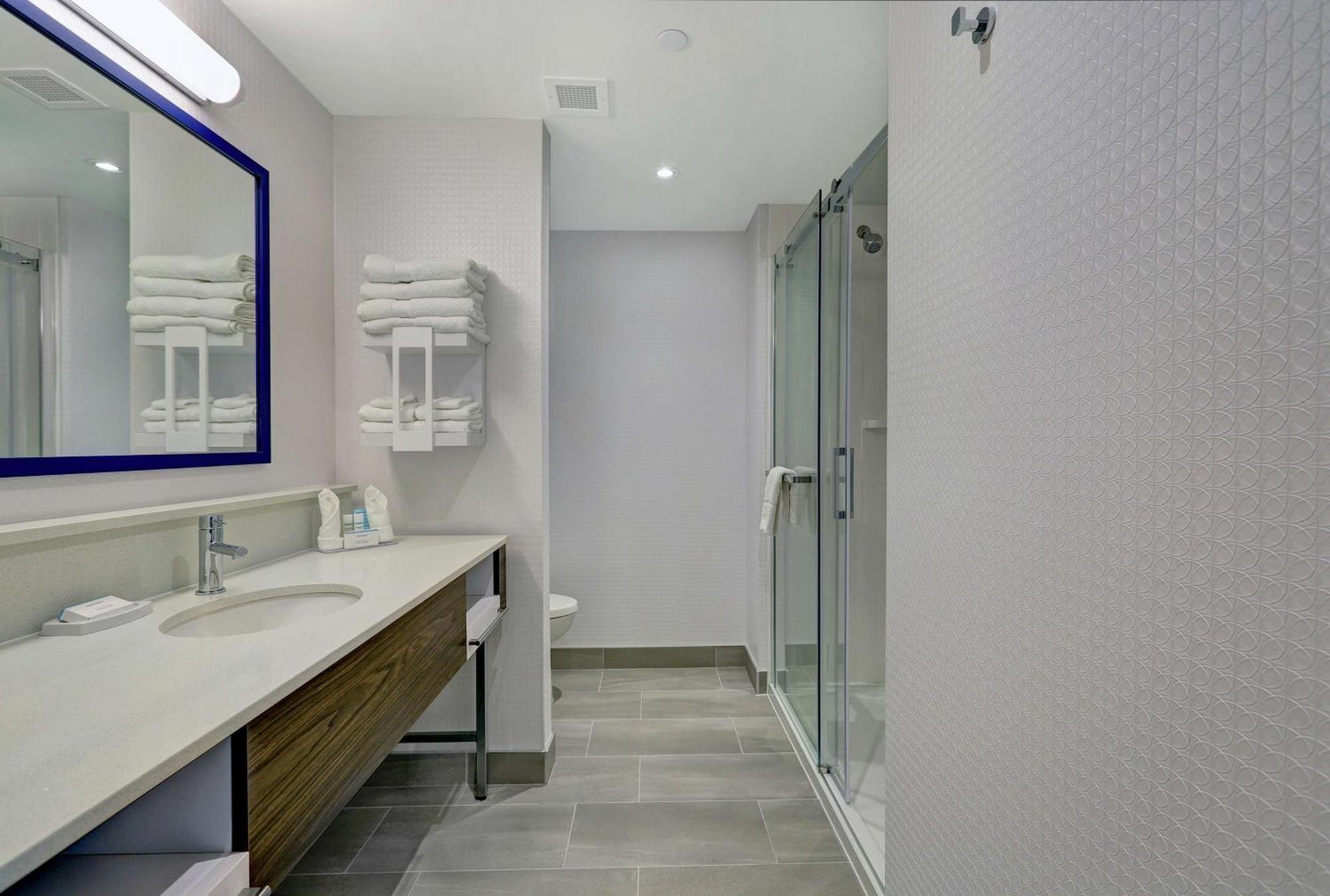 Hampton Inn Peterborough Luaran gambar